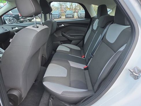 Used 2012 Ford Focus SE image 10