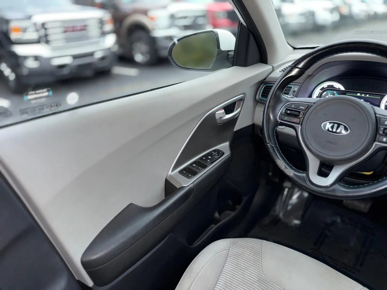 Used 2019 Kia Niro LX FWD image 27
