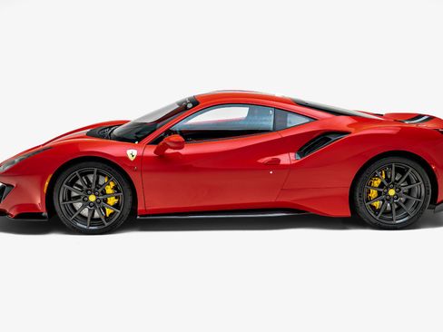 Used 2019 Ferrari 488 Pista Coupe RWD image 6