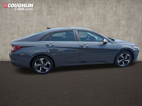 Certified 2023 Hyundai Elantra Limited w/ Cargo Package FWD image 8