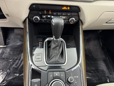 Used 2020 MAZDA CX-9 Signature AWD/4WD image 16
