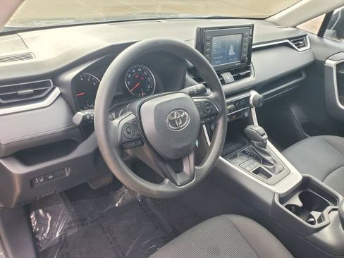 Used 2021 Toyota RAV4 LE AWD/4WD image 12