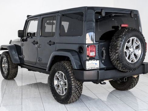 Used 2017 Jeep Wrangler Unlimited Rubicon w/ Connectivity Group image 8