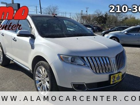 Used 2012 Lincoln MKX FWD image 7