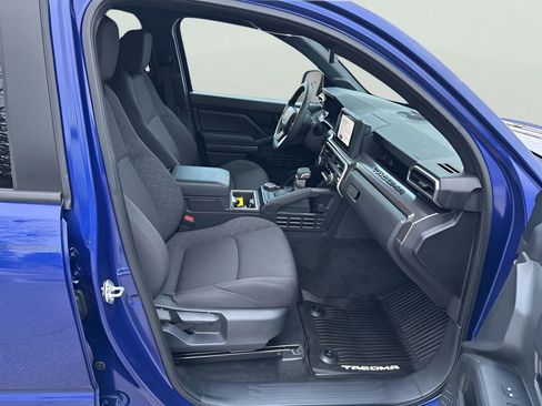 Used 2025 Toyota Tacoma SR5 w/ SR5 Upgrade Package image 2