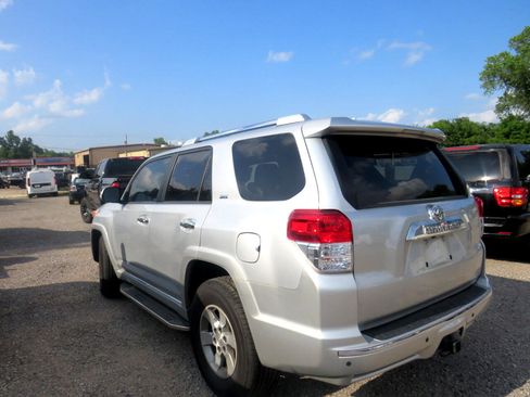 Used 2012 Toyota 4Runner SR5 image 7