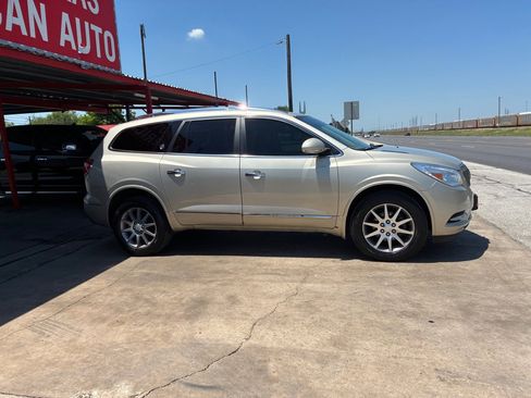 Used 2016 Buick Enclave Leather w/ Trailering Package FWD image 8