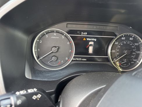 Used 2024 Mitsubishi Outlander SE Black Edition image 12