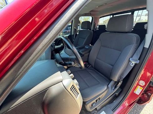 Used 2018 Chevrolet Silverado 1500 LT w/ All Star Edition AWD/4WD image 9