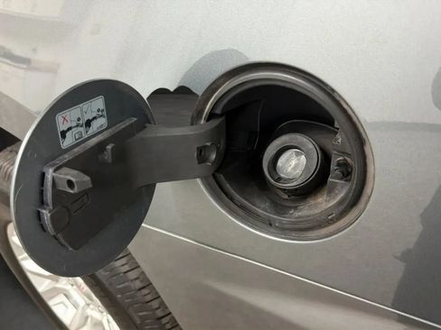 Used 2019 GMC Yukon SLE RWD image 29