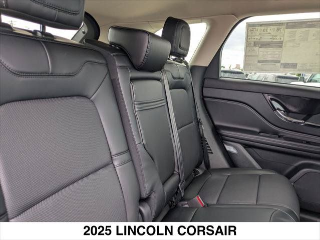 New 2025 Lincoln Corsair Grand Touring w/ Equipment Group 302A AWD/4WD image 13