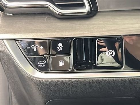 Used 2025 Kia Sportage X-Line AWD/4WD image 20