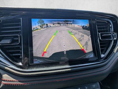 Used 2024 Dodge Durango GT RWD image 14