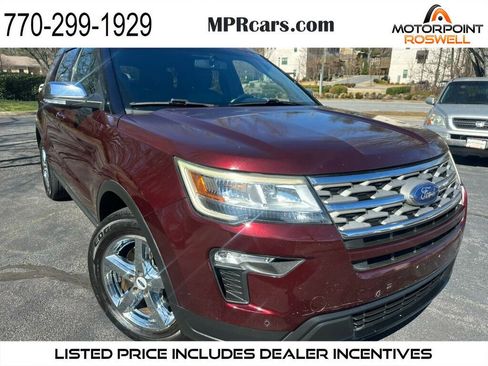 Used 2018 Ford Explorer XLT FWD image 1