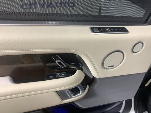 Used 2020 Land Rover Range Rover Long Wheelbase HSE image 30