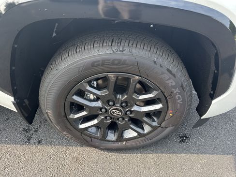 New 2025 Toyota Sequoia Platinum image 10