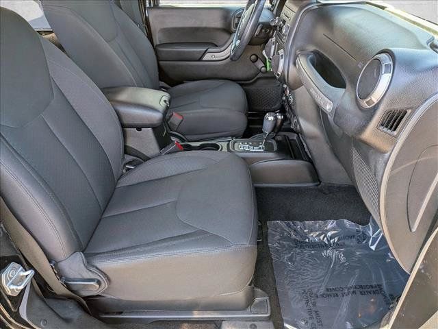 Used 2018 Jeep Wrangler Sport AWD/4WD image 19