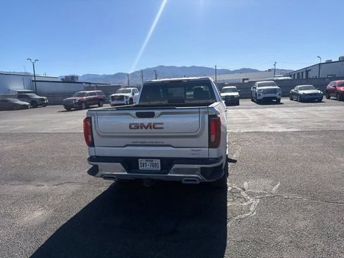 Used 2021 GMC Sierra 1500 SLT w/ SLT Premium Plus Package AWD/4WD image 22