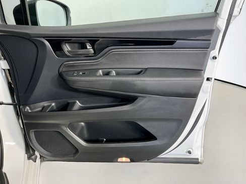 Used 2025 Honda Odyssey Touring image 37