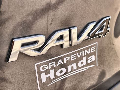 Used 2021 Toyota RAV4 LE w/ Carpet Mat Package (TMS) FWD image 8