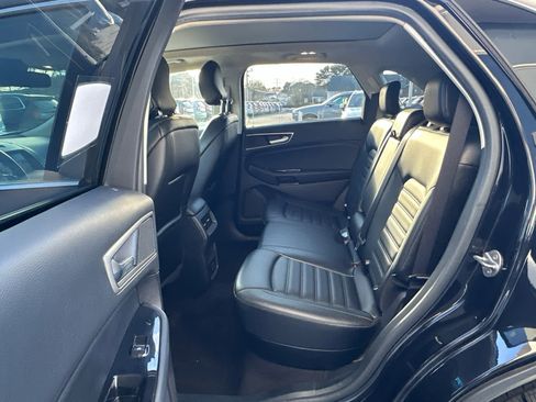 Used 2019 Ford Edge SEL w/ Equipment Group 201A image 21