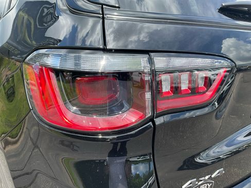 New 2025 Jeep Compass Limited w/ Sun & Sound Group image 32