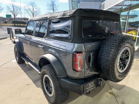 Used 2024 Ford Bronco Outer Banks w/ Sasquatch Package image 7