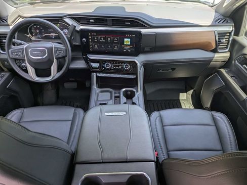 Used 2025 GMC Sierra 2500 Denali w/ Technology Package AWD/4WD image 15