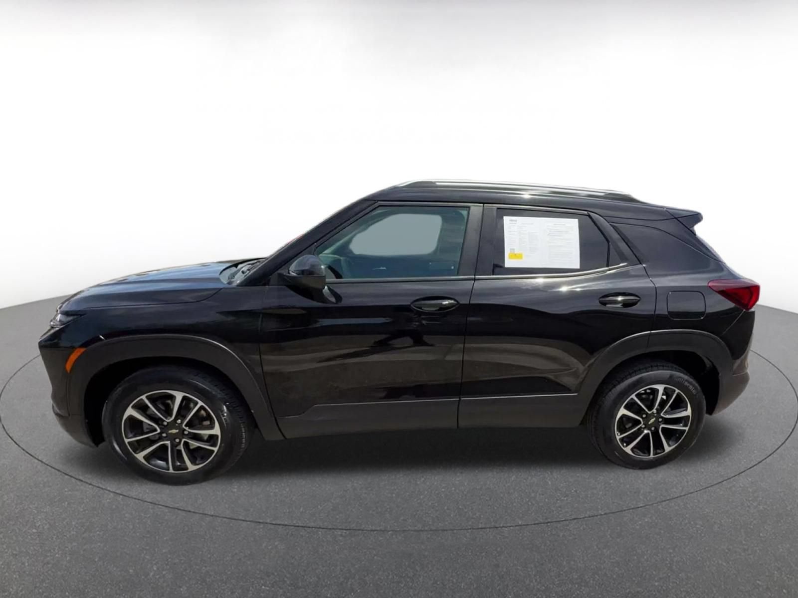 Used 2025 Chevrolet TrailBlazer LT FWD image 8