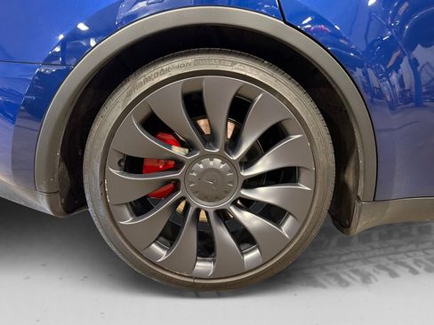 Used 2024 Tesla Model Y Performance AWD/4WD image 48