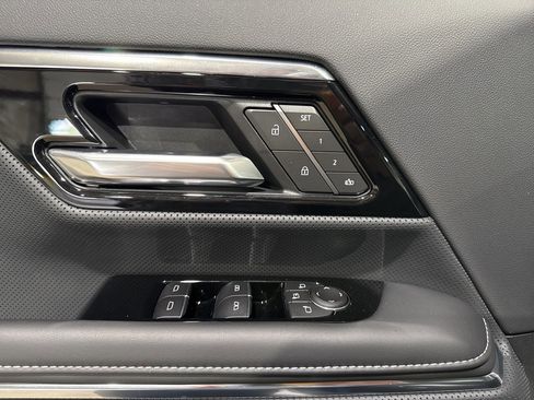 New 2025 GMC Sierra EV Denali image 21