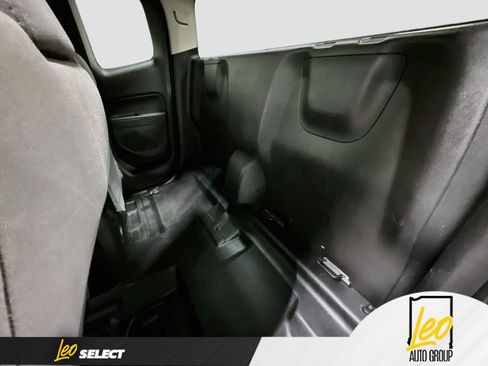 Used 2019 Chevrolet Colorado W/T RWD image 25