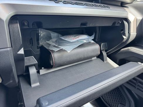 Used 2024 Toyota Tacoma TRD Sport AWD/4WD image 27