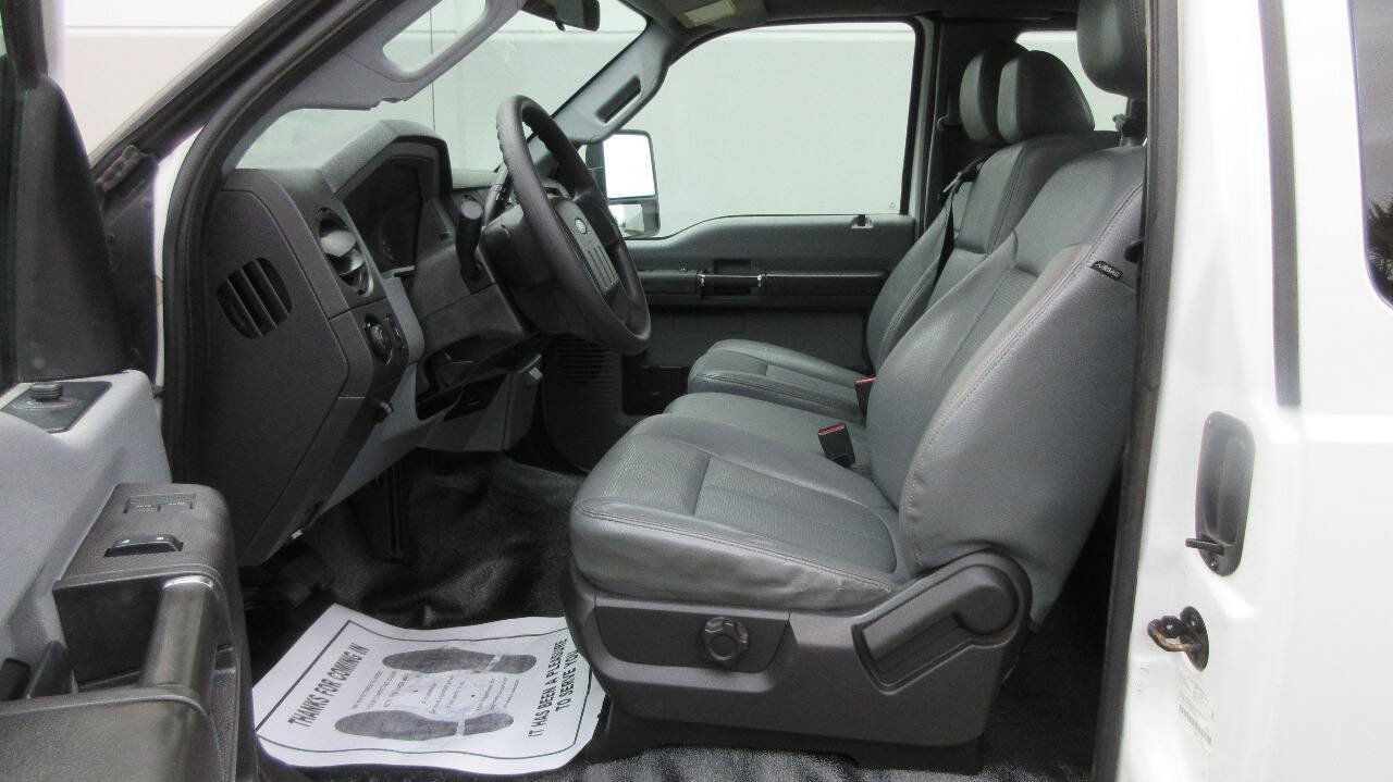 Used 2016 Ford F250 XL w/ XL Appearance Package AWD/4WD image 9