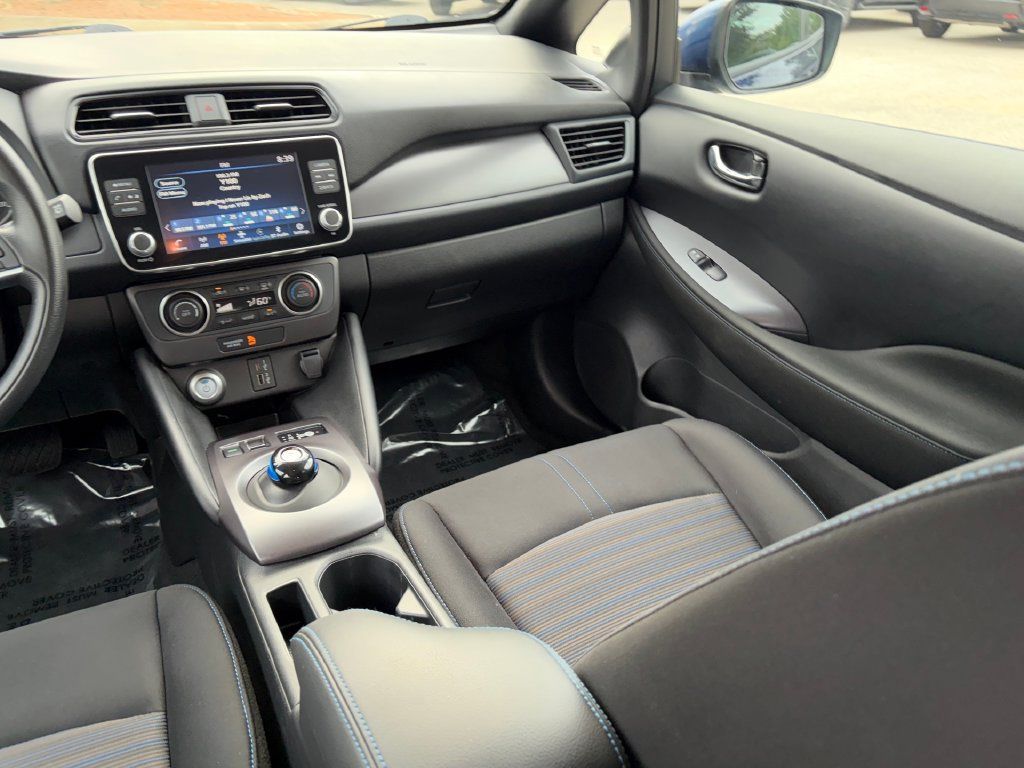 Used 2025 Nissan Leaf S FWD image 21