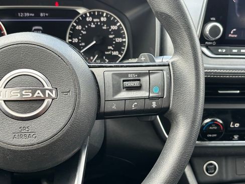 Used 2023 Nissan Rogue SV FWD image 18