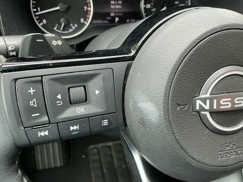 Used 2024 Nissan Pathfinder SL AWD/4WD image 21