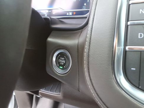 Used 2023 Chevrolet Tahoe Z71 image 12