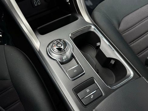 Used 2019 Ford Fusion SE FWD image 34