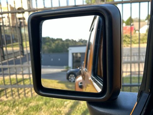 Used 2021 Jeep Gladiator Sport image 35