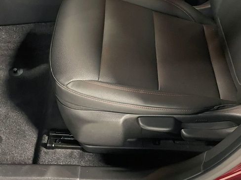 Used 2024 Chevrolet Trax RS FWD image 21