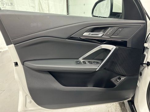 Used 2025 BMW X1 xDrive28i image 8