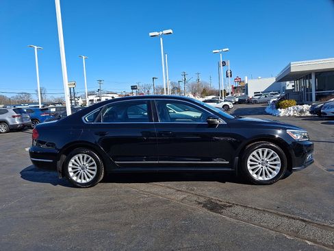 Used 2016 Volkswagen Passat 1.8T SE w/ Lighting Package (P06) image 7