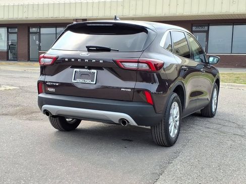 Used 2023 Ford Escape Active AWD/4WD image 5