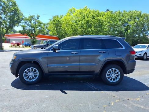 Used 2021 Jeep Grand Cherokee Laredo AWD/4WD image 35