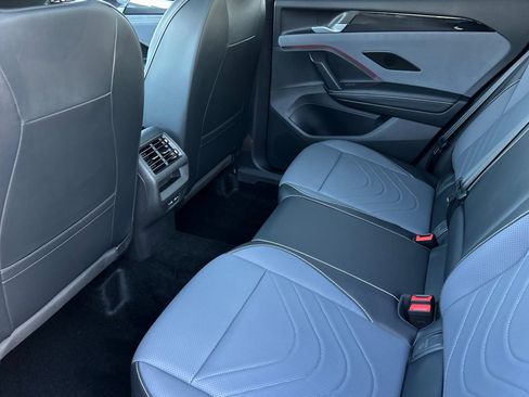 New 2026 Volkswagen Tiguan SE R-Line FWD image 10