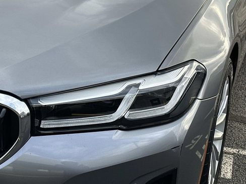 Used 2023 BMW 530i xDrive w/ Premium Package image 8