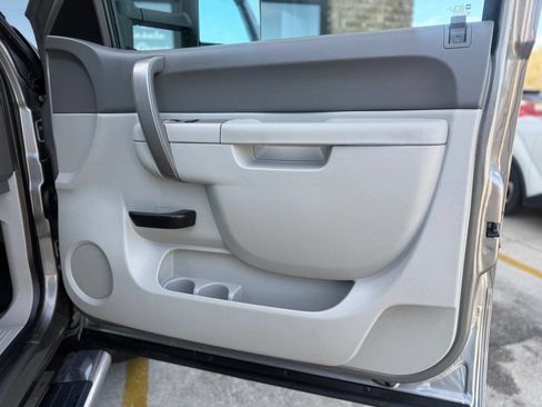 Used 2014 Chevrolet Silverado 2500 LT w/ Interior Plus Package image 24