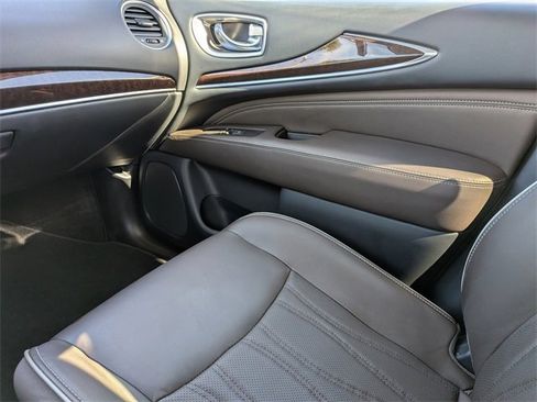 Used 2019 INFINITI QX60 Luxe w/ Sensory Package image 20