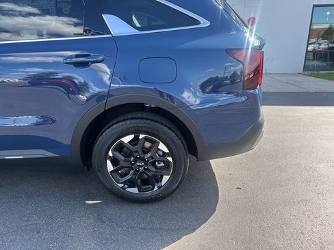New 2026 Kia Sorento S w/ S Panoramic Sunroof Package image 10